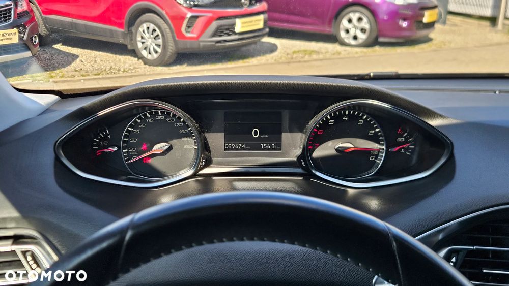 Peugeot 308 1.2 PureTech Allure S&S - 10