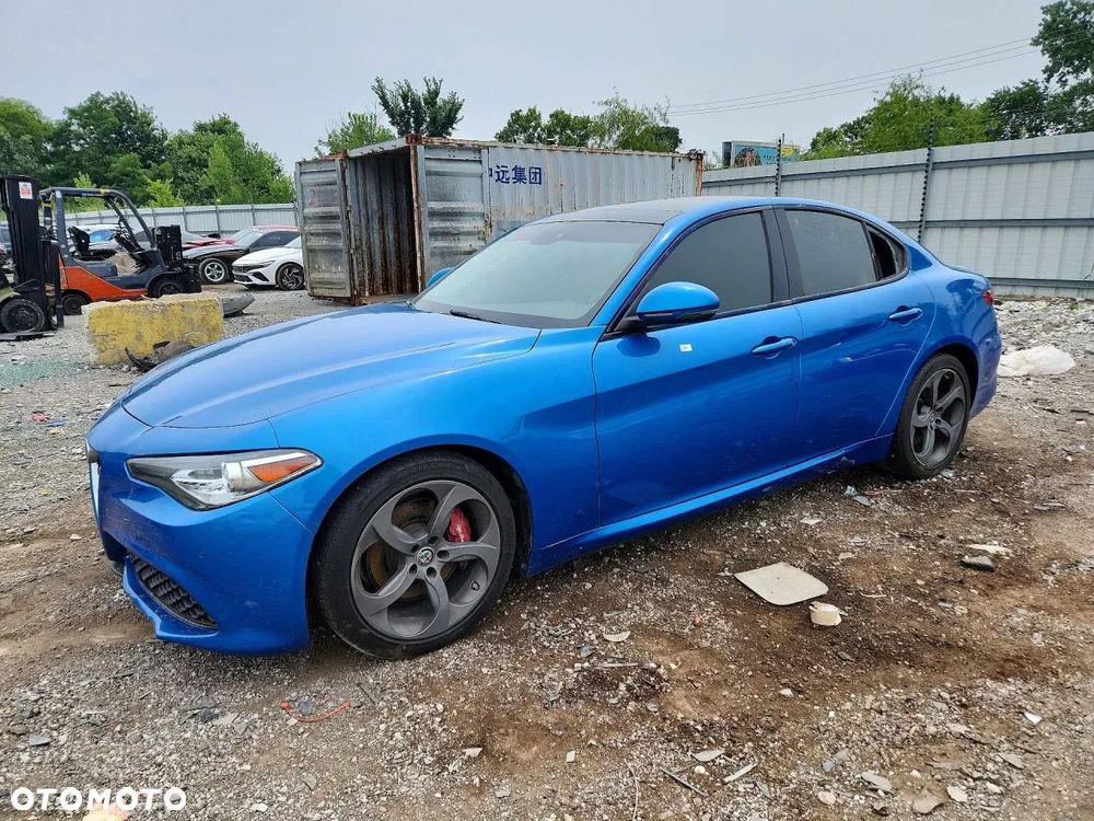 Alfa Romeo Giulia 2.0 Turbo 16V AT8-Q4 Ti - 2