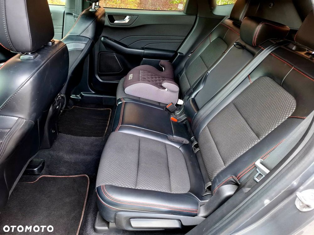 Ford Kuga - 27