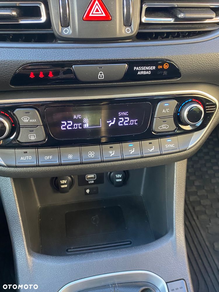Hyundai i30 1.5 DPI Smart - 11