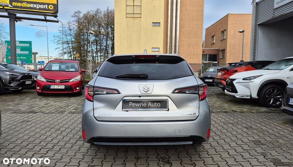 Suzuki Swace 1.8 Hybrid Premium Plus CVT - 6