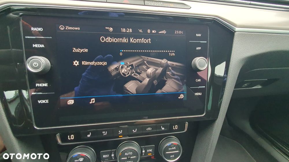 Volkswagen Passat - 18