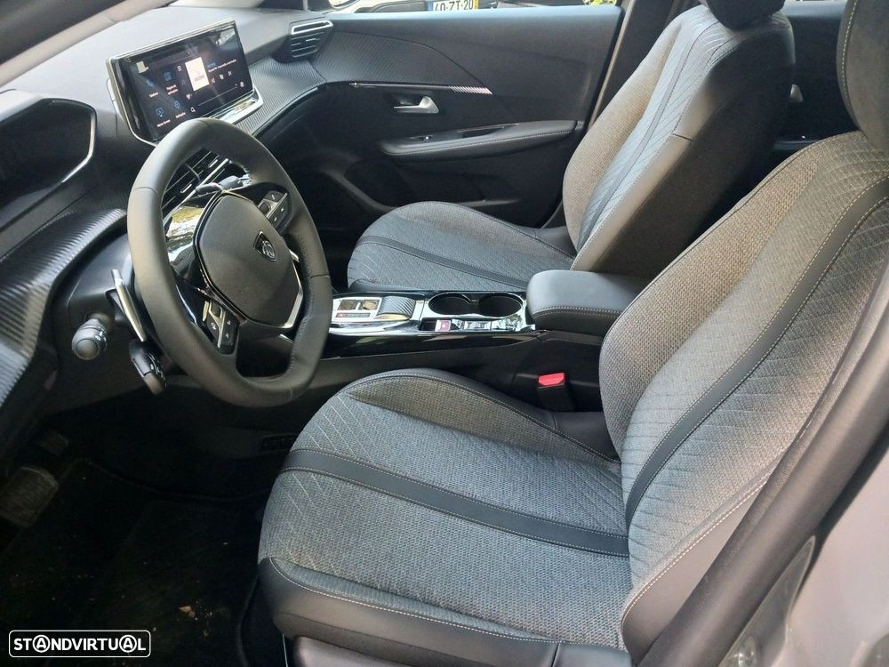 Peugeot 208 1.2 Hybrid Allure e-DCS6 - 29