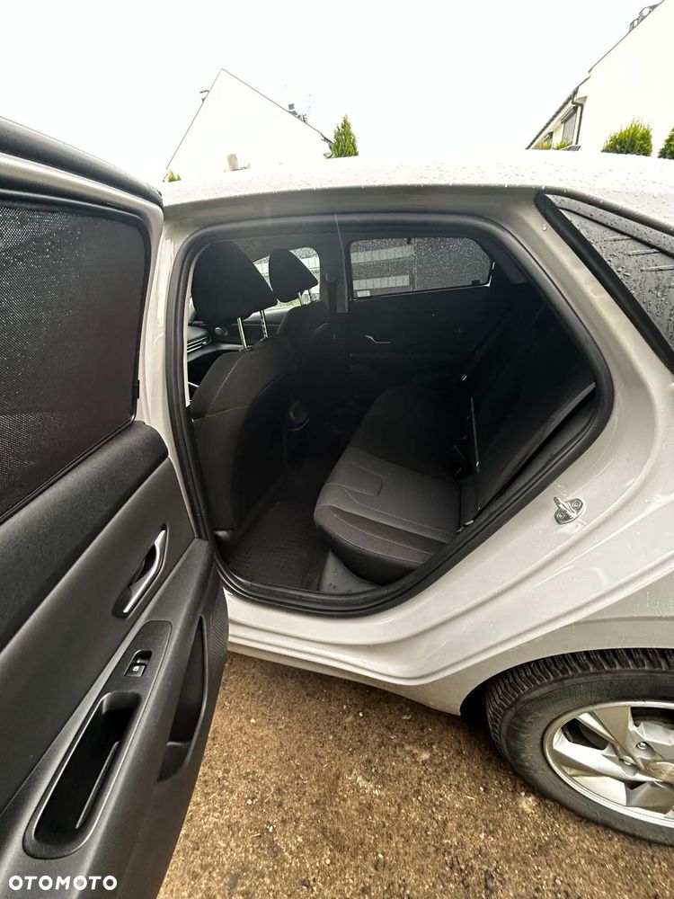 Hyundai Elantra 1.6 Modern - 14