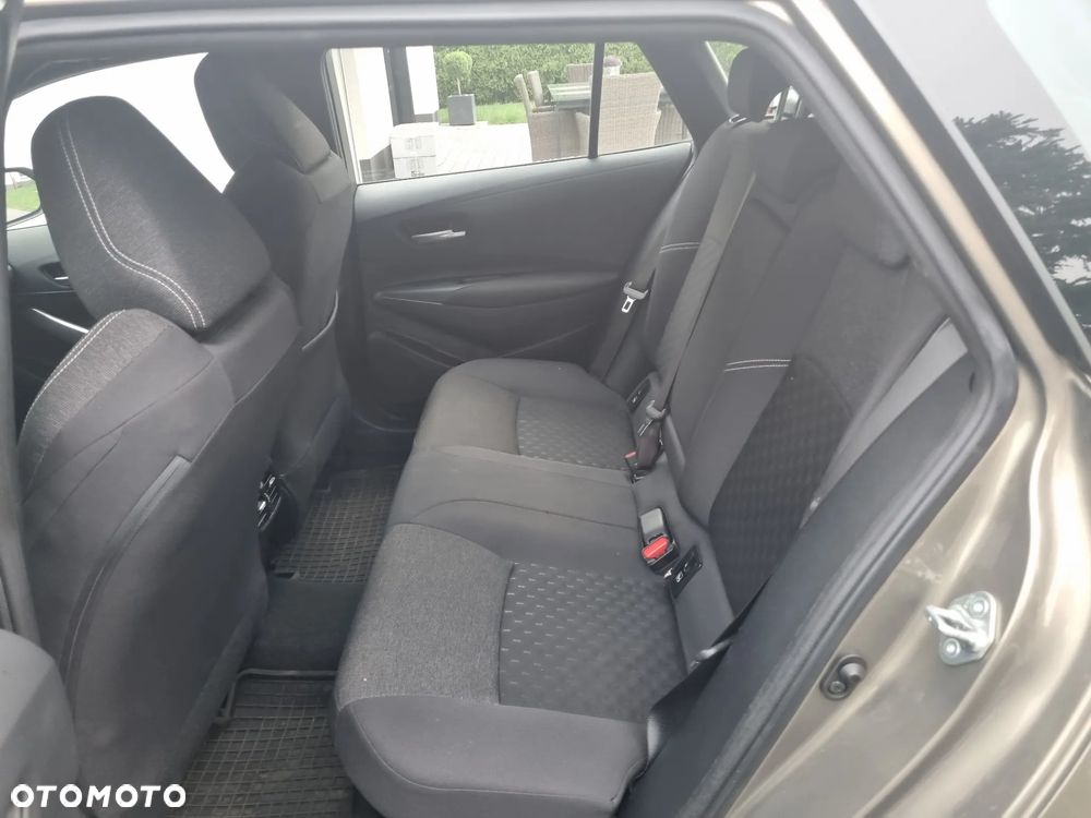 Toyota Corolla 1.8 Hybrid Executive - 23