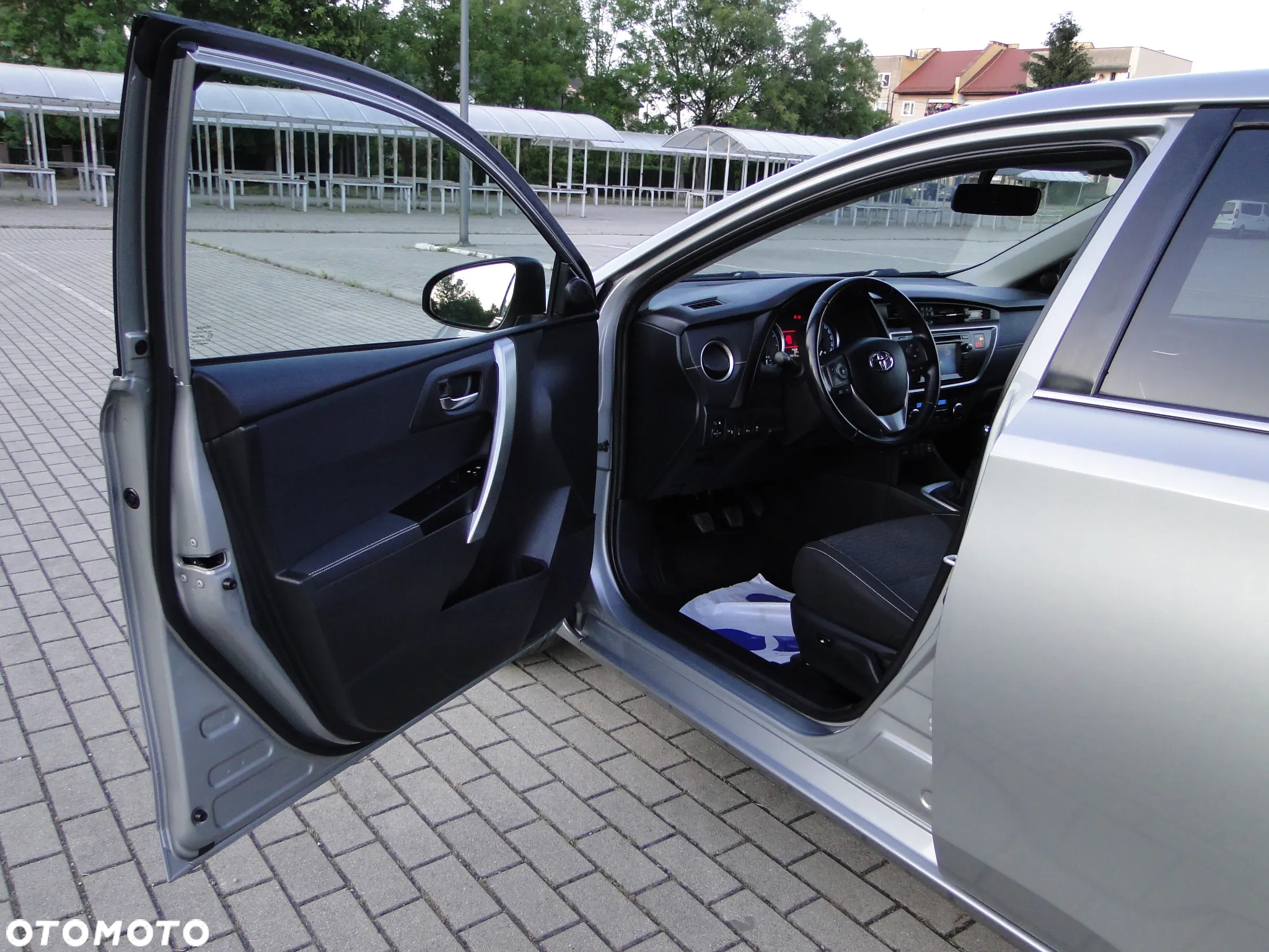 Toyota Auris - 14