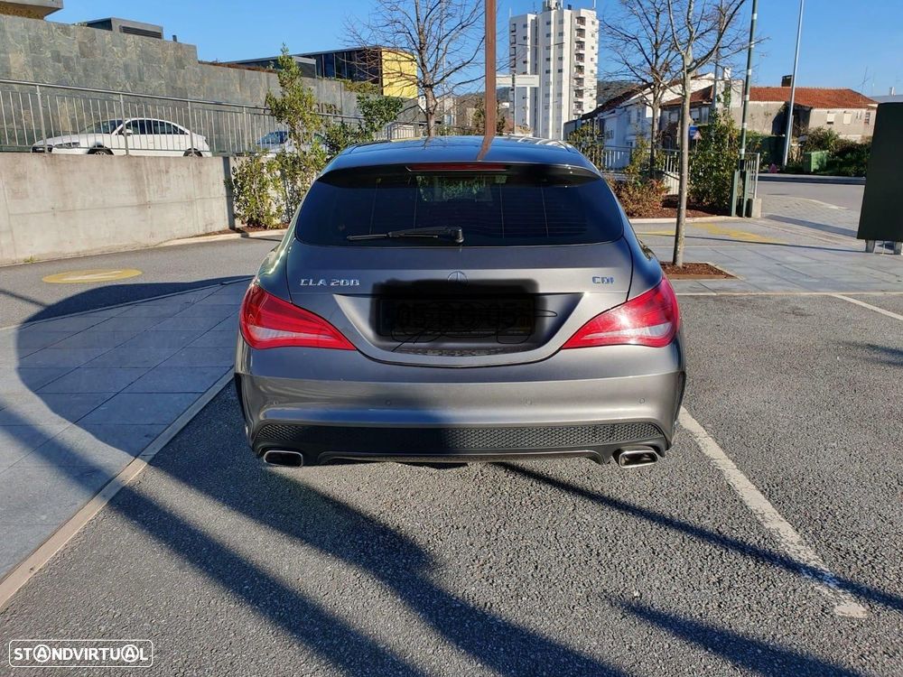 Mercedes-Benz CLA 200 d Shooting Brake AMG Line Aut. - 4