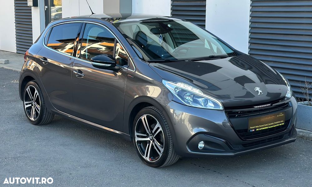 Peugeot 208 - 12