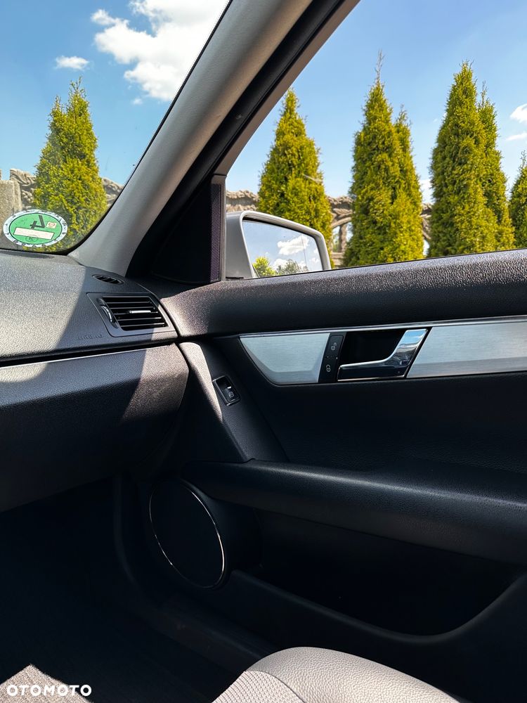 Mercedes-Benz Klasa C 200 Kompressor Avantgarde Sport Edition - 22