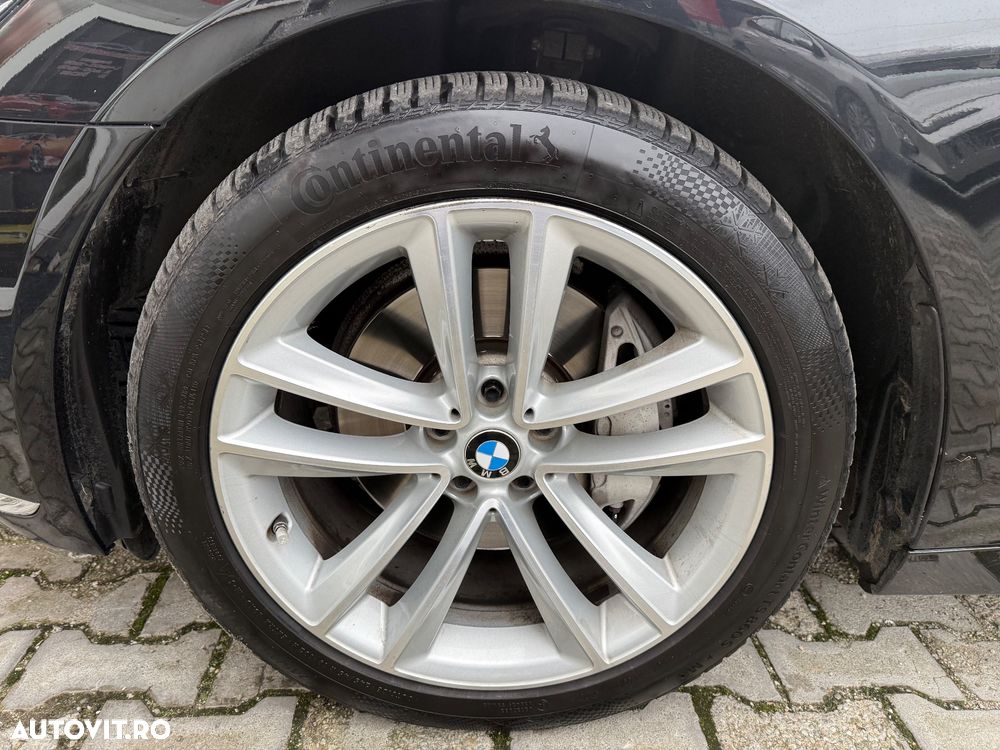 BMW Seria 7 740d xDrive - 32