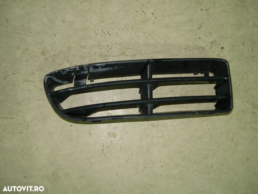Grila bara fata partea dreapta, VW Bora, 99-05, 1J5853666 - 2