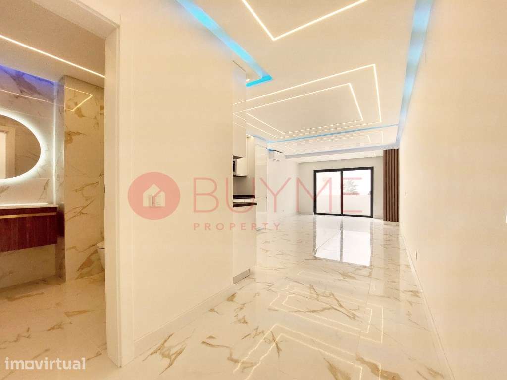 Apartamento T2 Renovado Frente-Mar em Quarteira - Grande imagem: 3/23