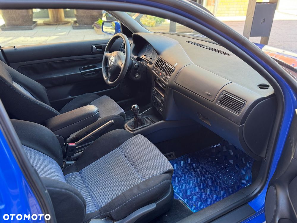 Volkswagen Golf - 10