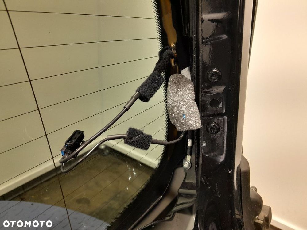 BMW 1 F40 M135i KLAPA BAGAŻNIKA 475 BLACK SAPPHIRE - 12