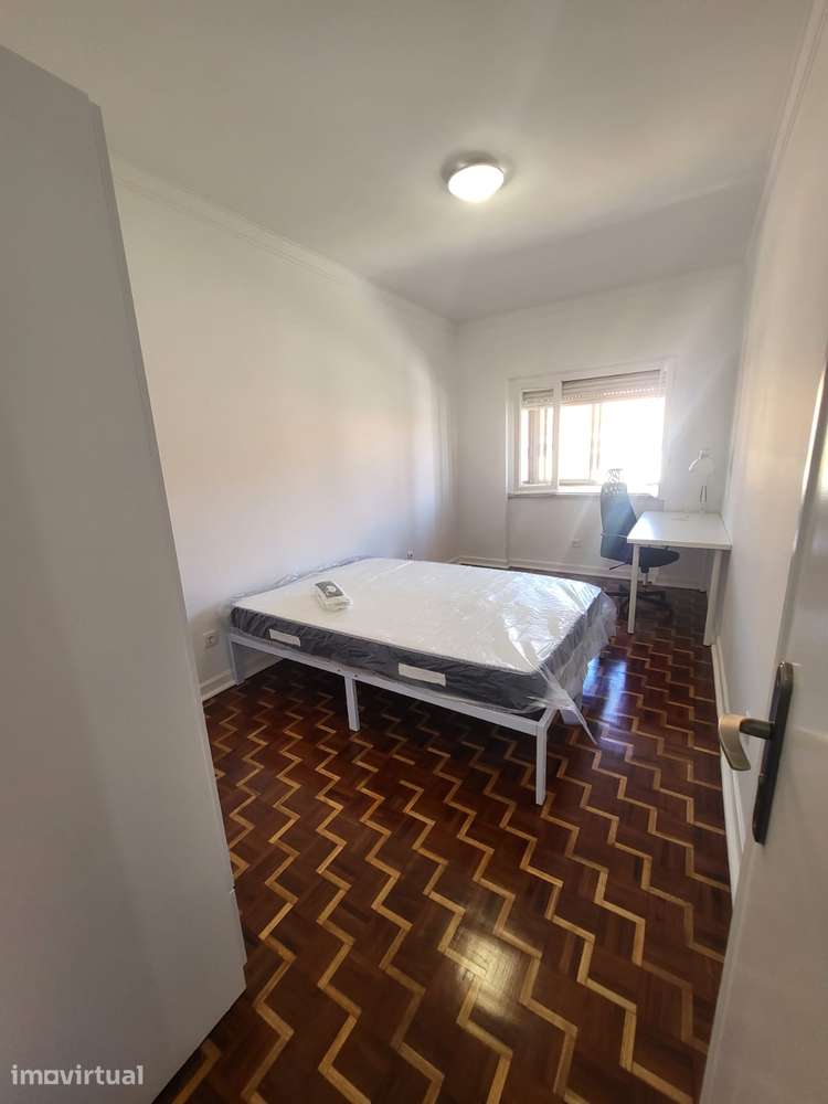 Casa Remodelada no Centro de Almada, 4 Quartos, Estudantes/Professores - Grande imagem: 3/15