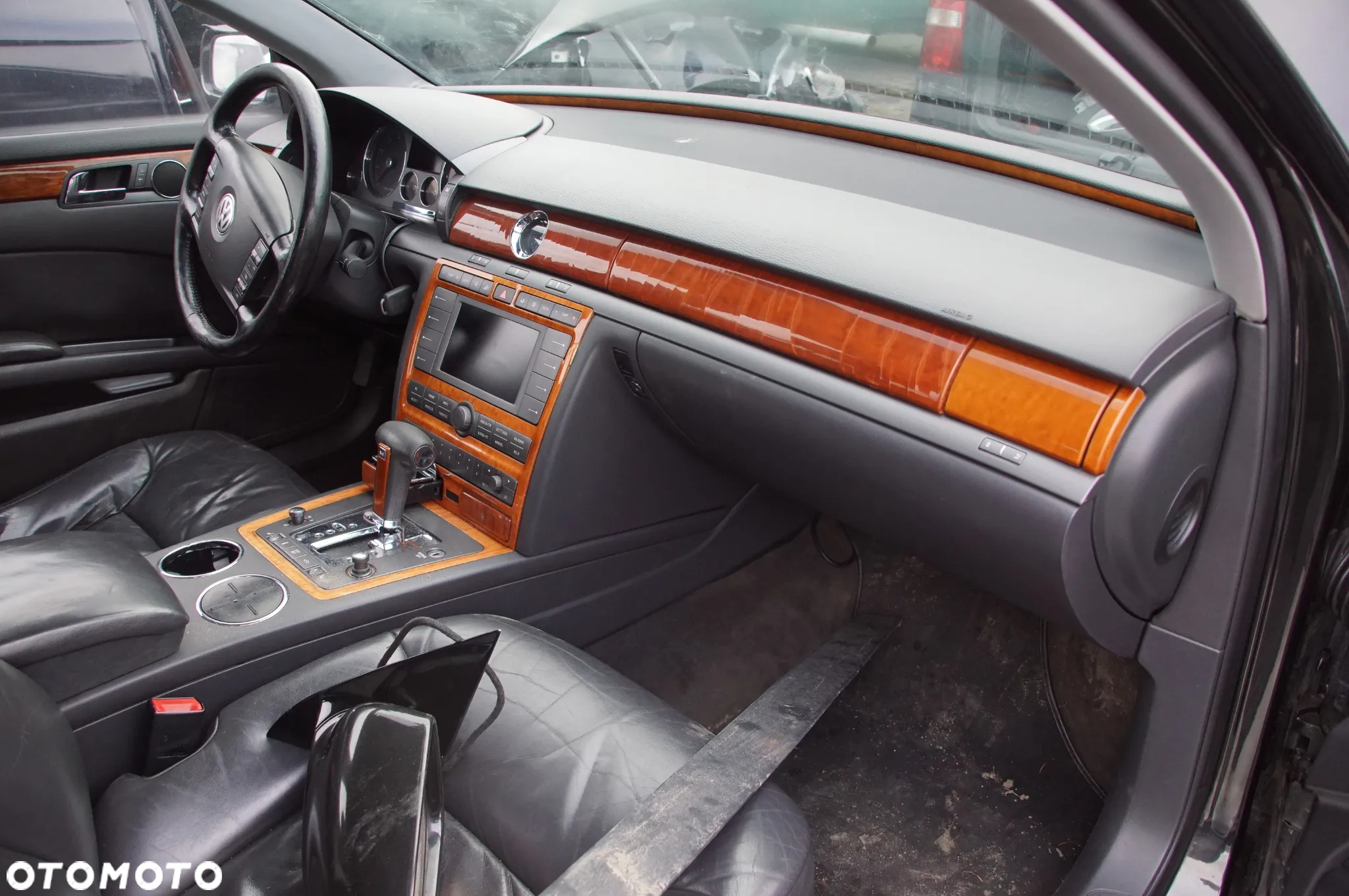Auto na części 692106889 Volkswagen Phaeton 3.2 V6 AYT lakier lr9v rocznik 2003 skrzynia gde drzwi maska lampa zderzak silnik felga skrzynia amortyzator poduszka alternator rozrusznik pompa - 29