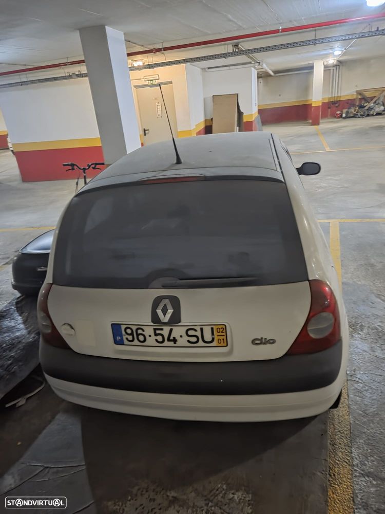 Renault Clio 1.5 dCi S - 4
