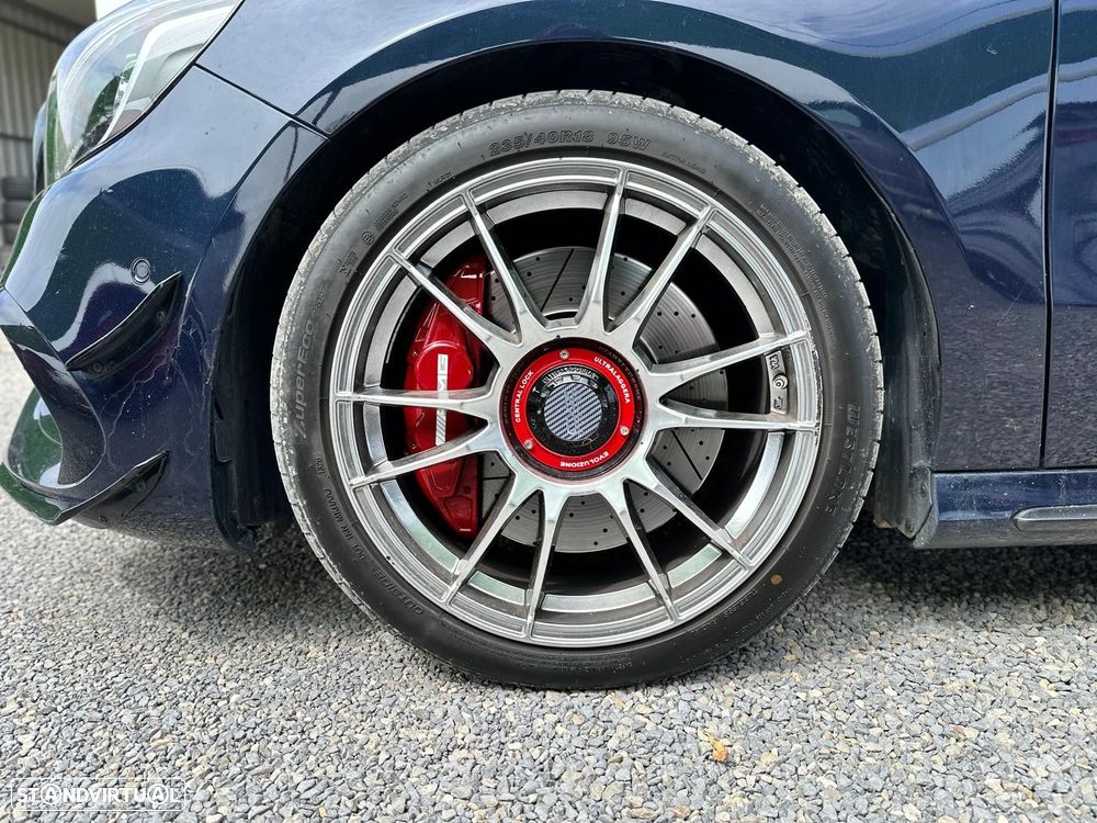 Mercedes-Benz A 45 AMG 4-Matic - 4