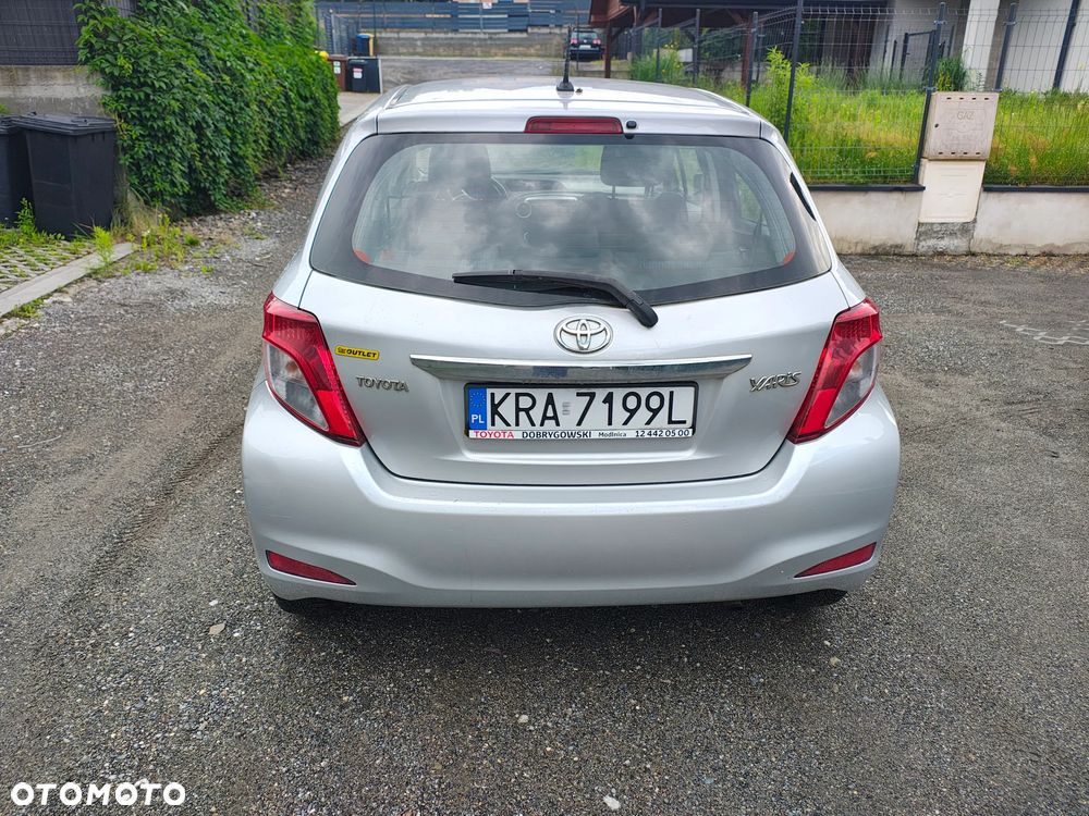 Toyota Yaris - 4