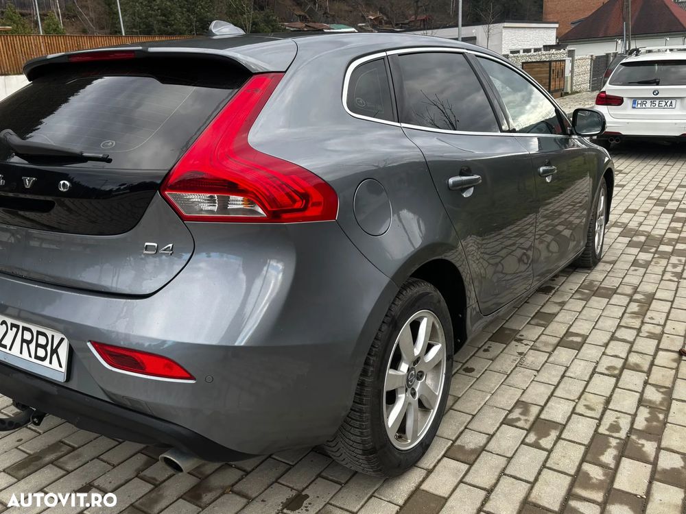 Volvo V40 D4 You - 4