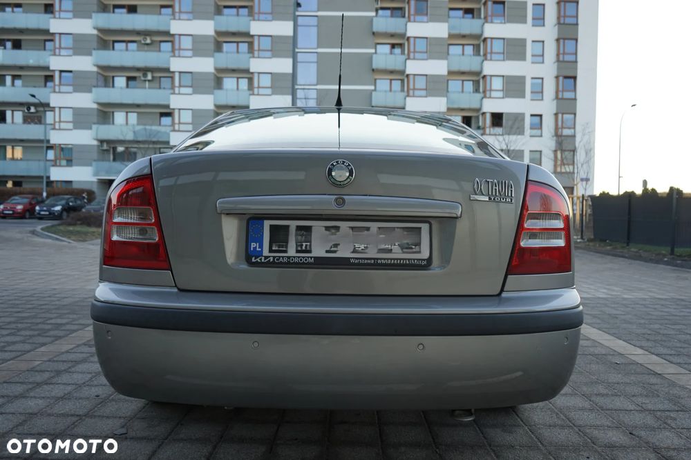 Skoda Octavia 1.6 Tour - 4