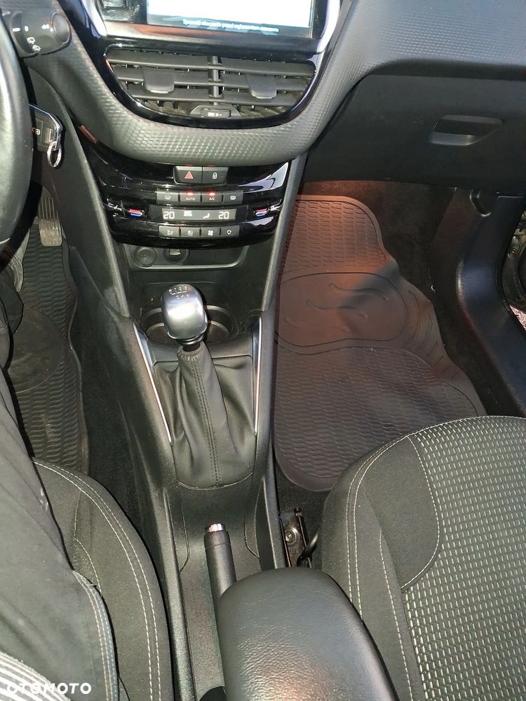 Peugeot 208 PureTech 110 Stop & Start Tech Edition - 10