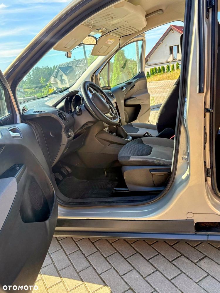 Ford Tourneo Courier 1.5 TDCi Titanium - 6