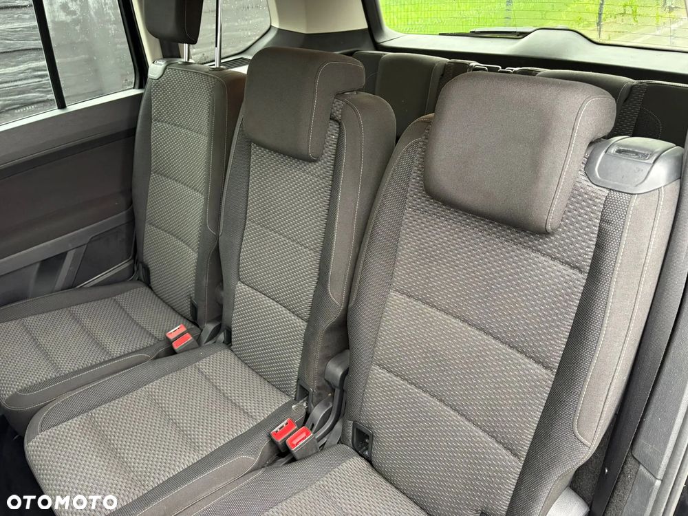 Volkswagen Touran 1.6 TDI SCR BlueMotion Technology DSG Comfortline - 13