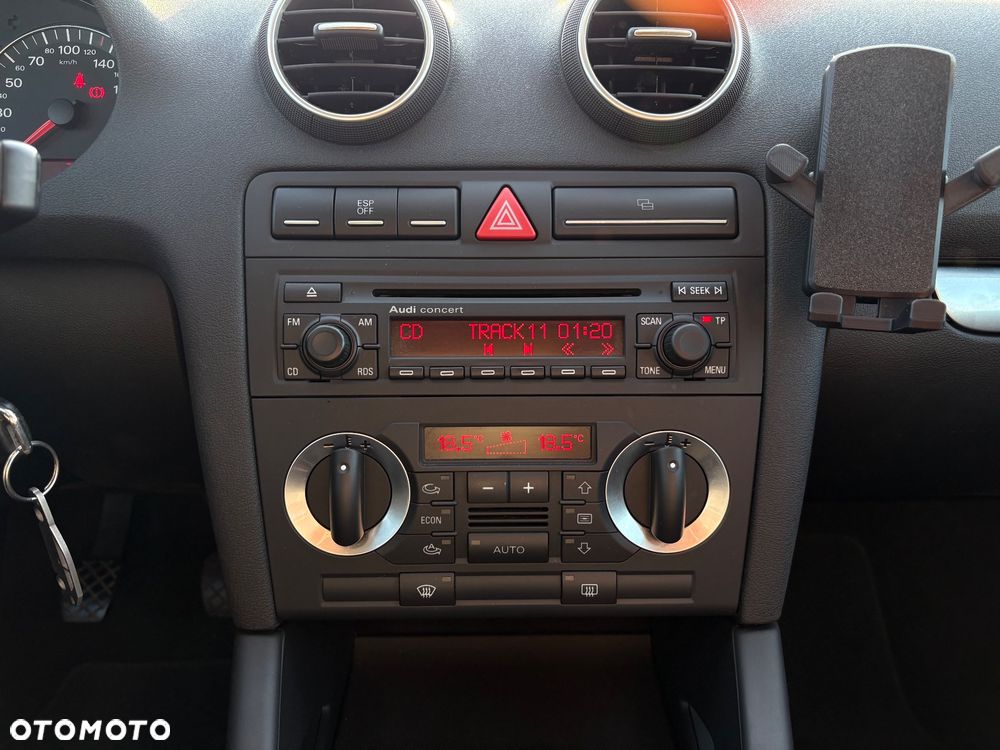 Audi A3 3-drzwiowe 1.6 Ambition - 18