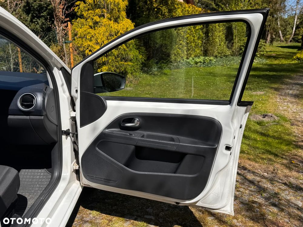 Volkswagen up! - 16