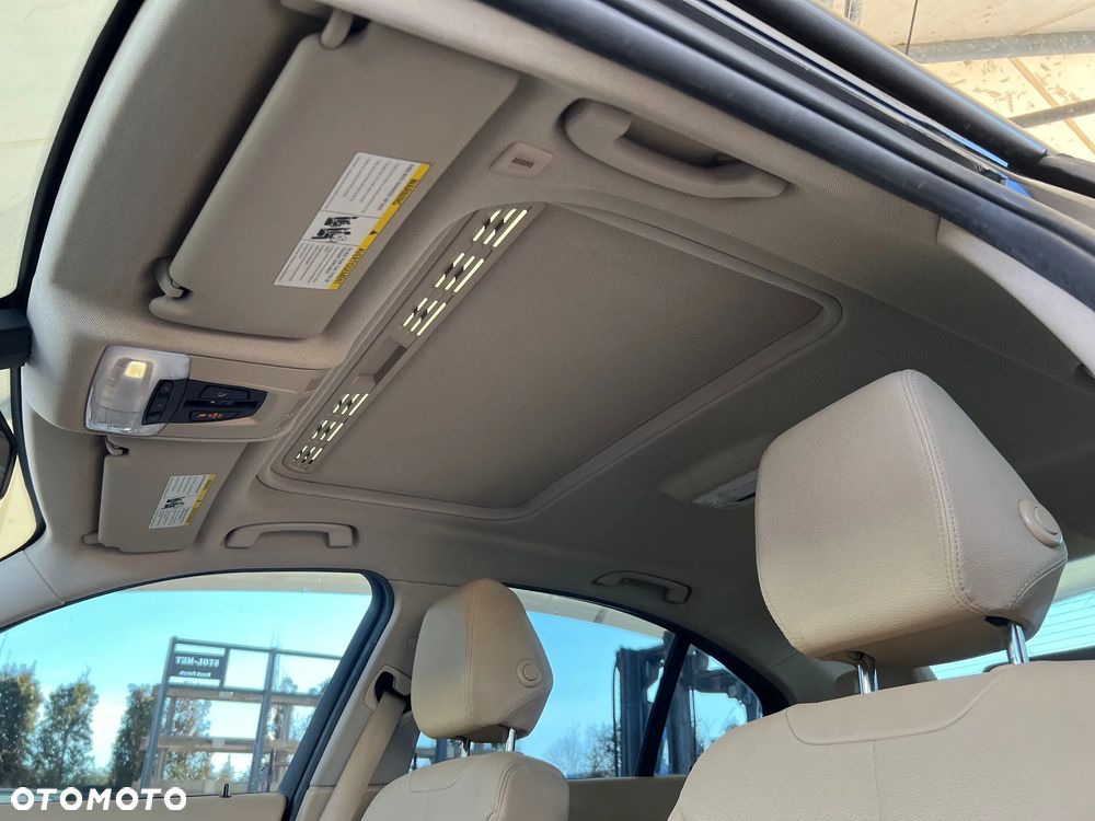 BMW Seria 3 328i - 13