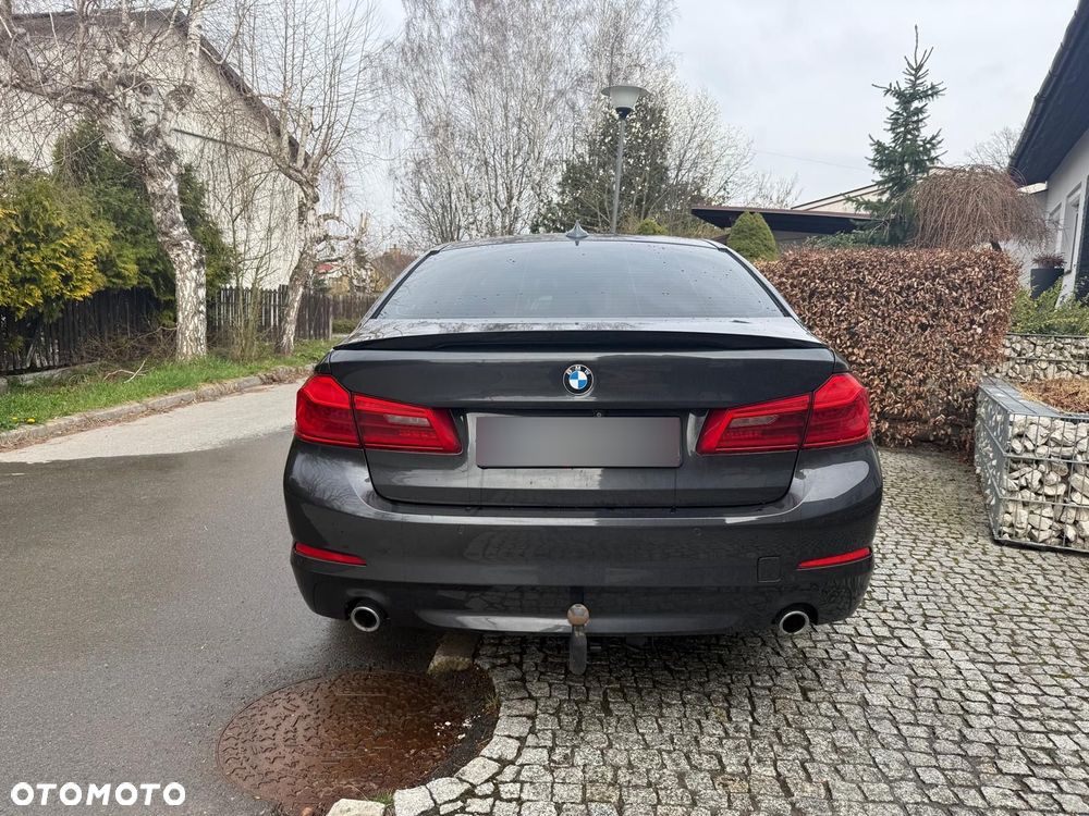 BMW Seria 5 530d Sport Line - 6