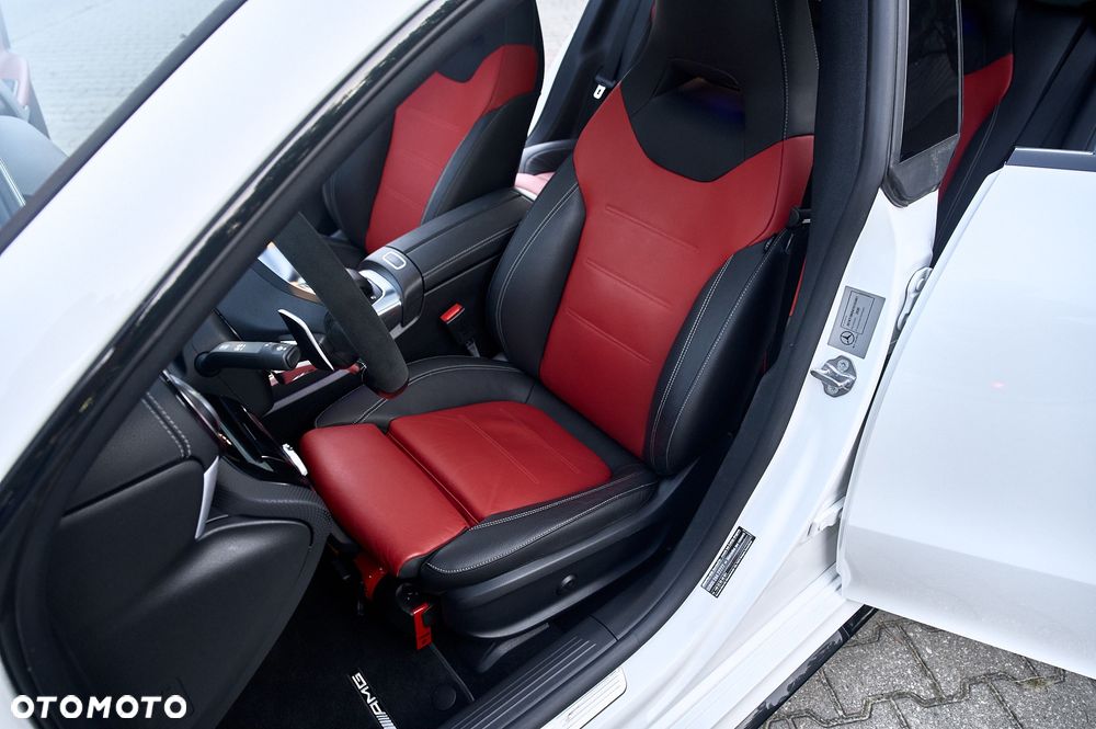 Mercedes-Benz CLA - 23
