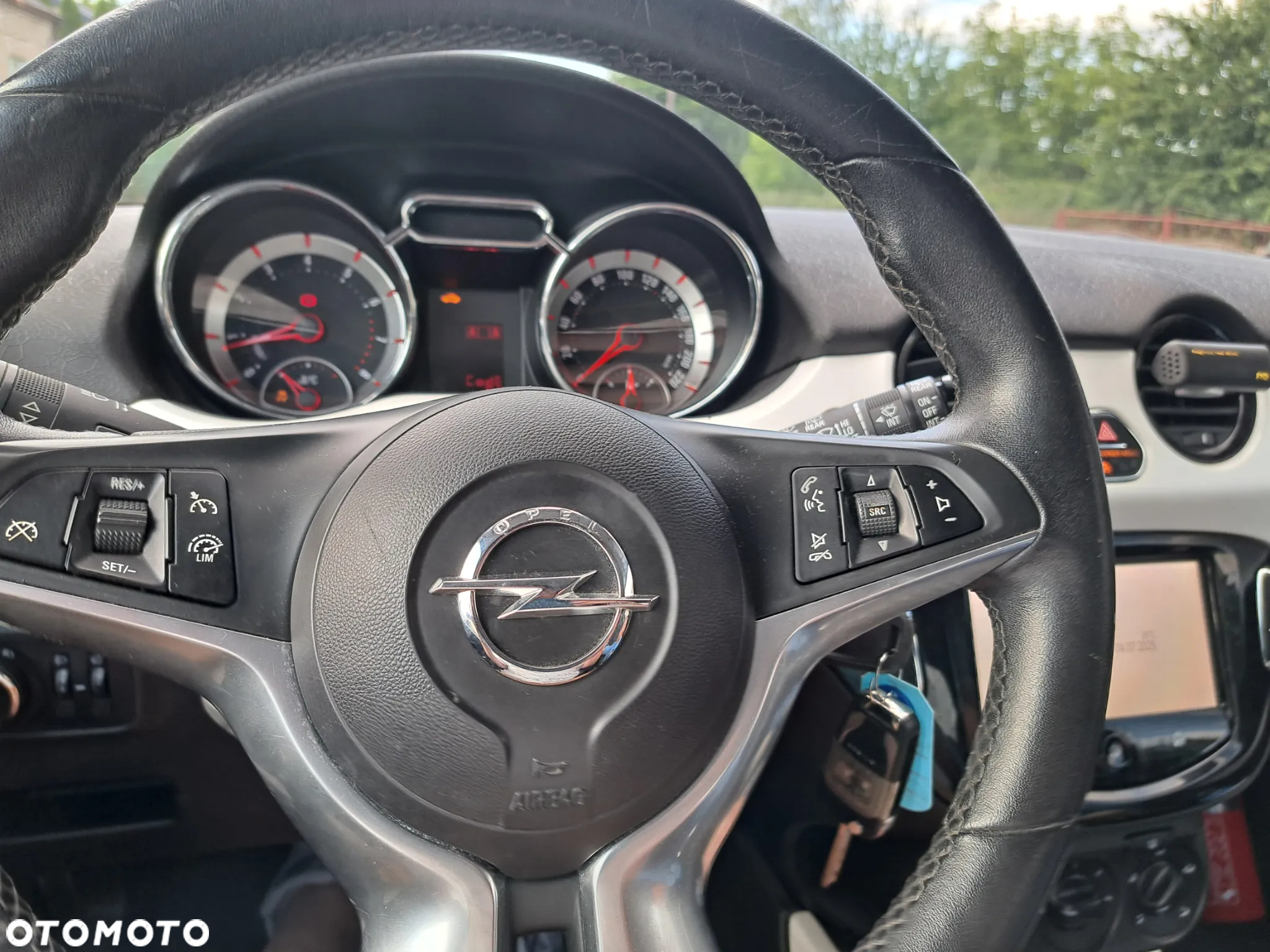 Opel Adam 1.2 Glam S&S - 12