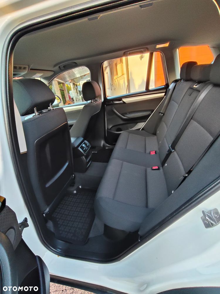 BMW X3 xDrive20d xLine - 11