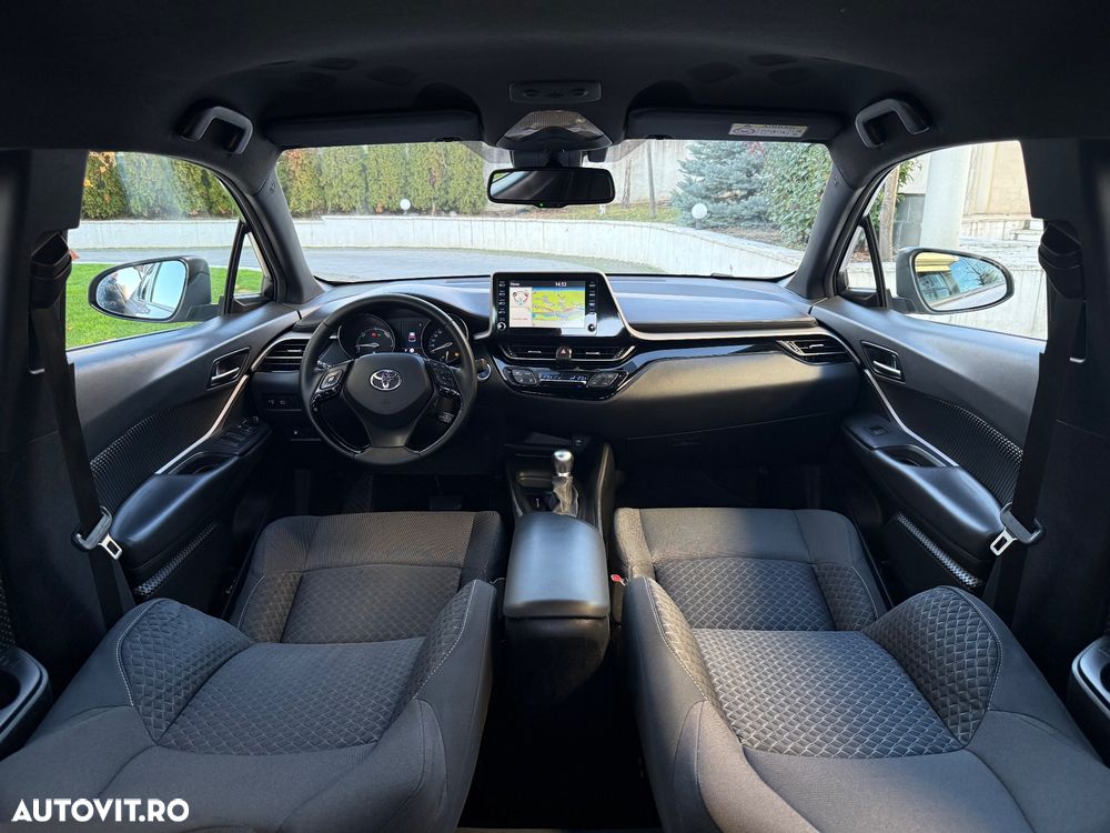 Toyota C-HR Hybrid Business-Edition - 6