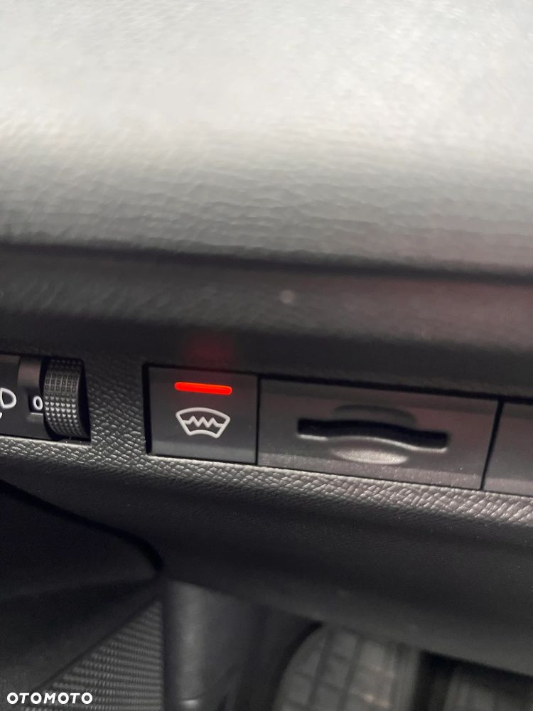 Peugeot 308 1.2 PureTech Allure Pack S&S EAT8 - 19