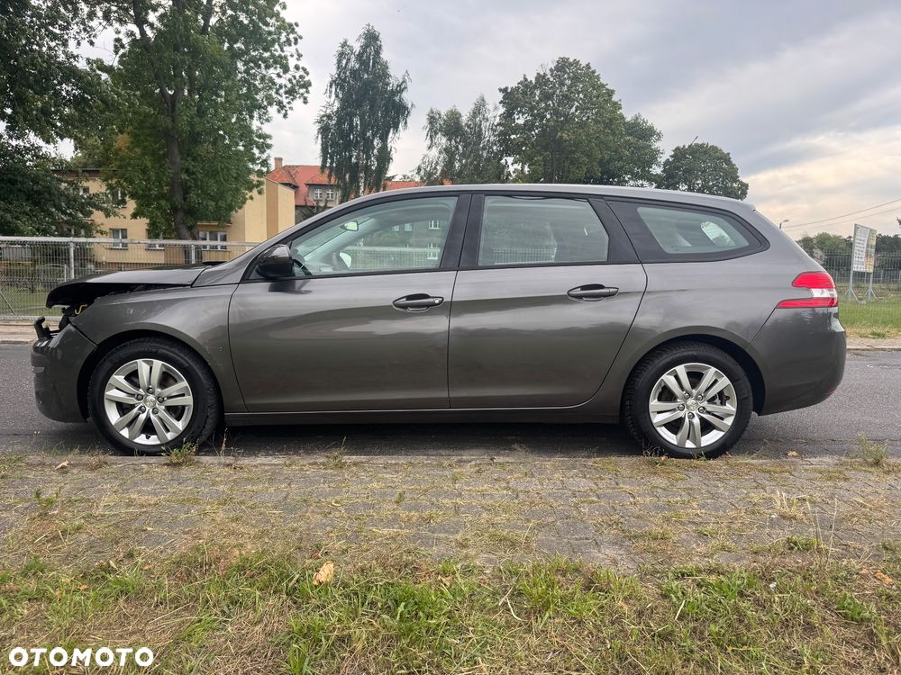Peugeot 308 1.6 BlueHDi Style S&S - 10
