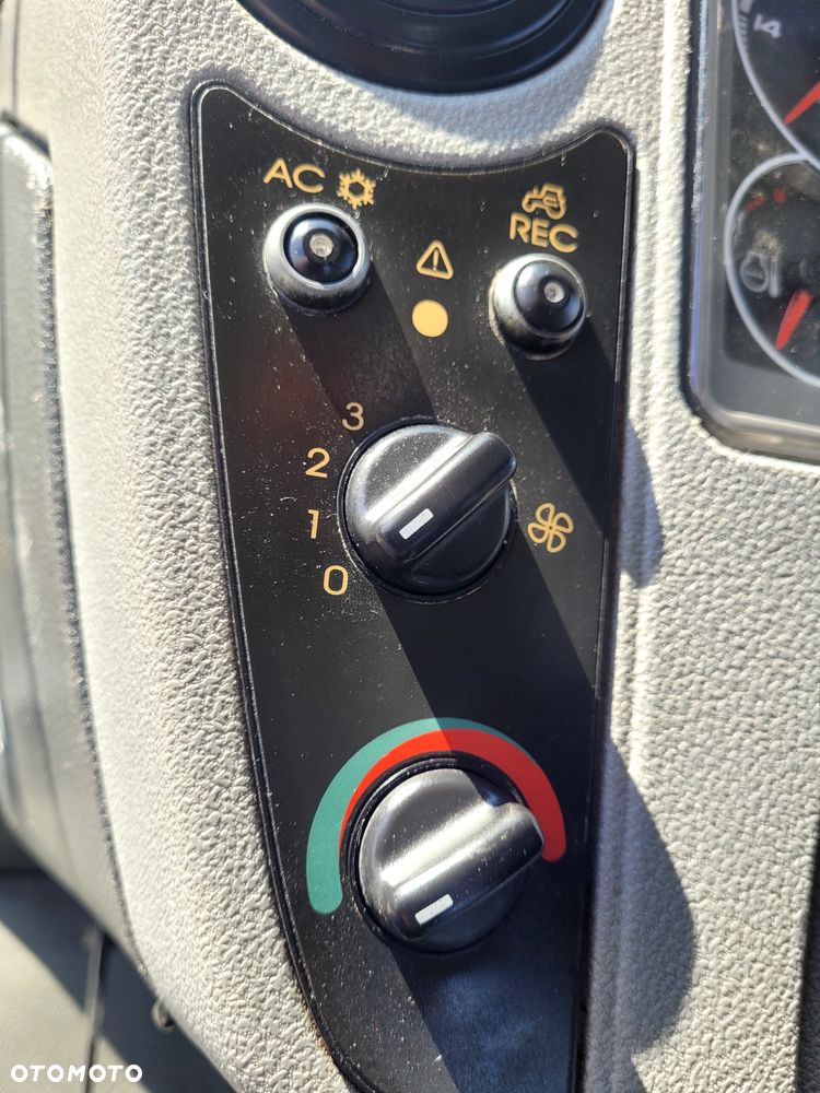 Claas ARION 620 - 15