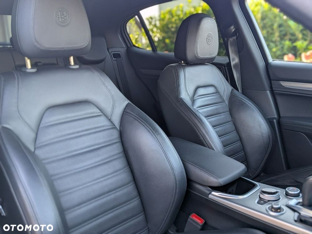Alfa Romeo Stelvio - 35