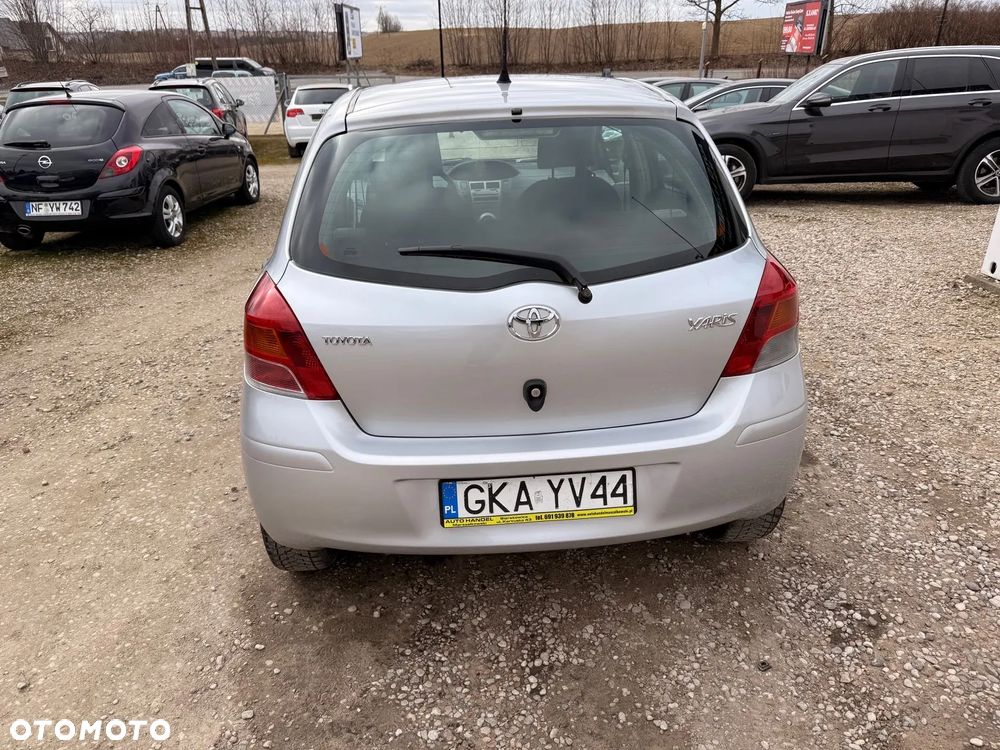 Toyota Yaris 1.4 D-4D Luna - 6