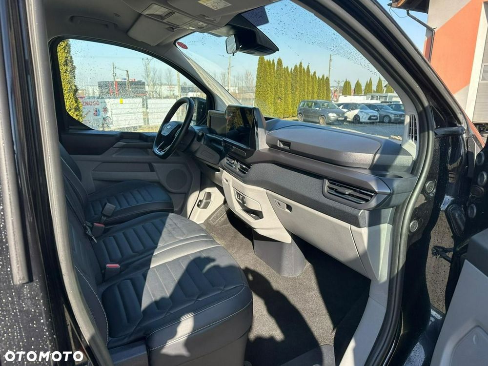 Ford Tourneo Custom - 14
