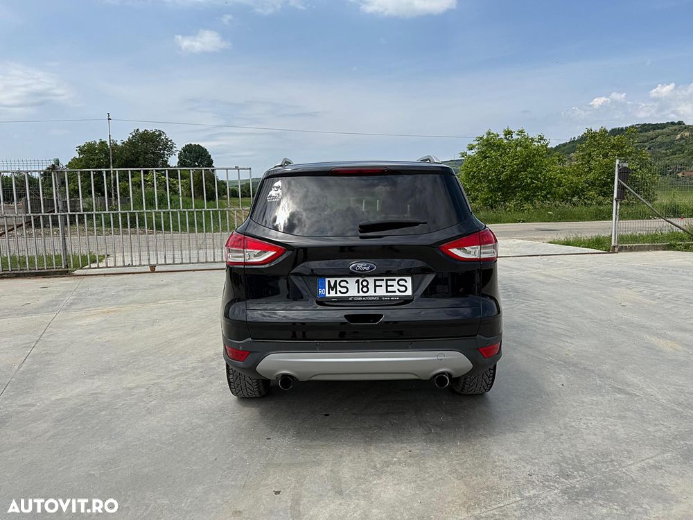 Ford Kuga 2.0 TDCi Powershift 4WD Titanium - 6