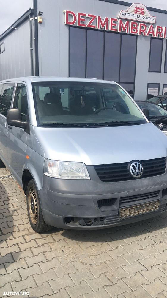 Dezmembram Volkswagen T5 1.9TDI an fabr 2006 - 2