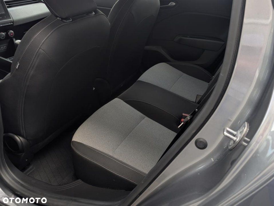 Renault Clio - 26