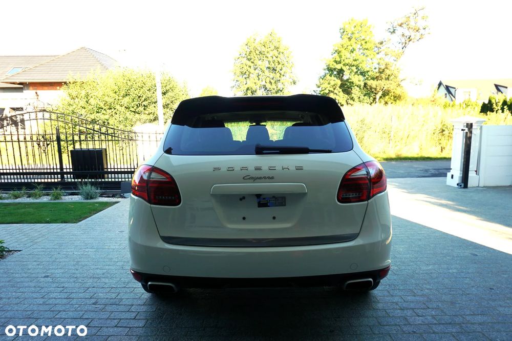 Porsche Cayenne - 9