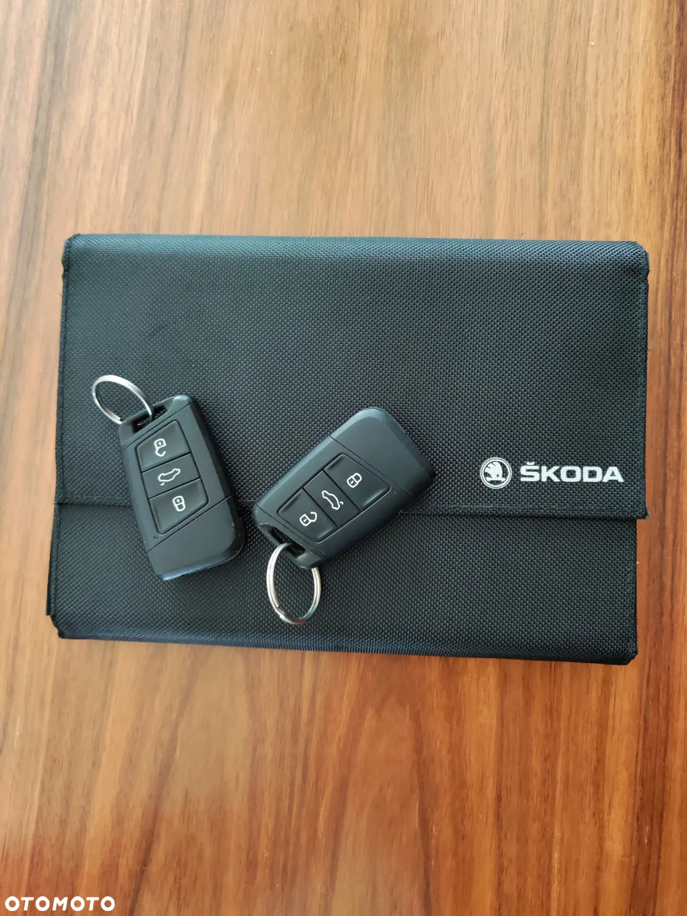 Skoda Superb Combi 2.0 TDI DSG Essence - 25