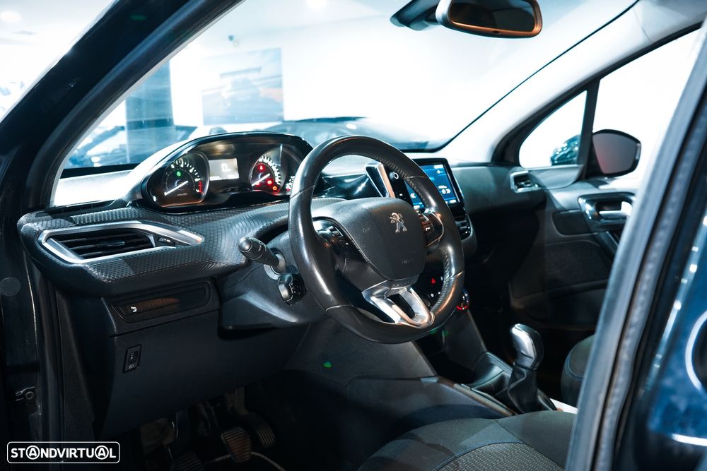 Peugeot 208 1.2 PureTech Style - 8