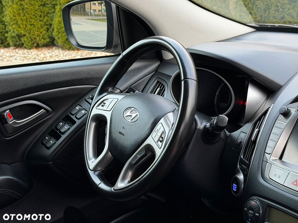 Hyundai ix35 1.6 2WD Fifa World Cup Edition - 25