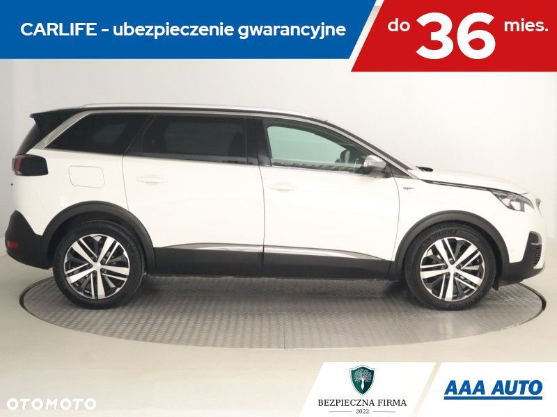 Peugeot 5008 - 8